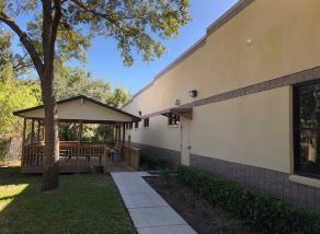 In the News Inc. Industrial Manuf. Flex Building: 8517 Sunstate St, Tampa, FL 33634
